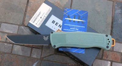 Benchmade SHOOTOUT Front Opener in Sage Green w/CRU-WEAR Blade