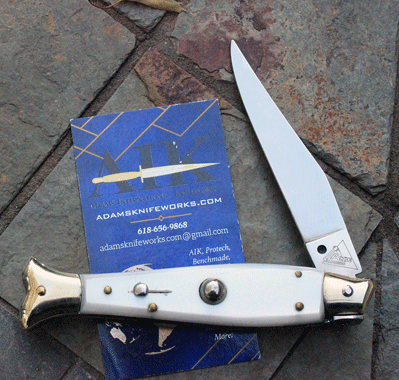 AKC Italian Picklock FISHTAIL Classic w/White Perlex Handles