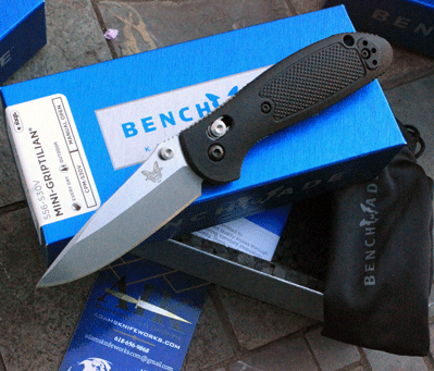 Benchmade MINI GRIPTILIAN AXIS LOCK Model 556-S30V w/Satin Blade