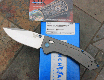 Benchmade Ultra Thin MINI NARROWS All Titanium Model 743 Axis Lk