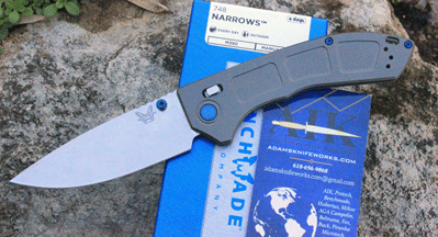 Benchmade Ultra Thin NARROWS All Titanium Model 748 Axis Lock