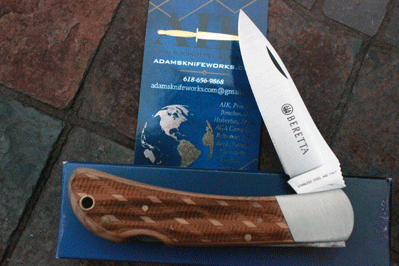 Beretta Lockback Folder by Maserin, Italy w/Checkered Wood