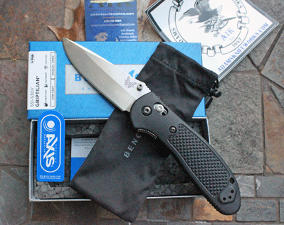 Benchmade Model 551-S30V Griptilian Axis Lock w/ S30V