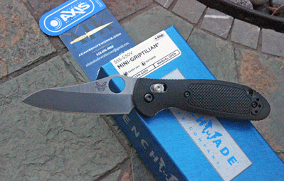 Benchmade MINI GRIPTILIAN AXIS LOCK Model 555-S30V w/Round Hole