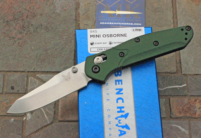 Benchmade Model 945 Mini Osborne Reverse Tanto Axis Folder