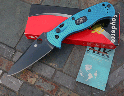 ULTRA RARE Special Blue Spyderco 92mm Citadel Auto w/ S30V