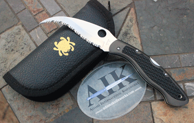 Early Spyderco Tuffram CIVILIAN Full Serrated Hawkbill Lockback