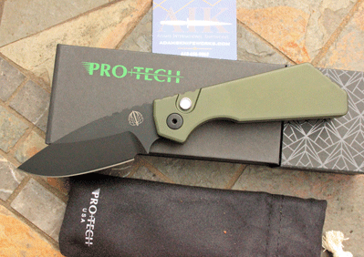 ProTech Strider PT Auto Blade Show w/OD Green Handles & MAGNACUT