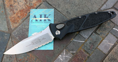 Microtech Socom Elite Auto Model 160A-11 w/ M390