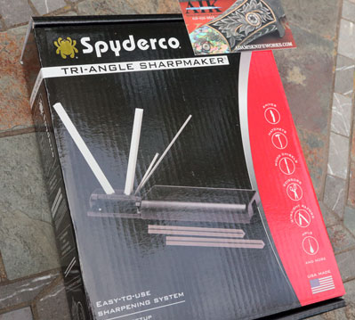 Spyderco Med-Fine Triangle Sharpmaker Sharpener Kit